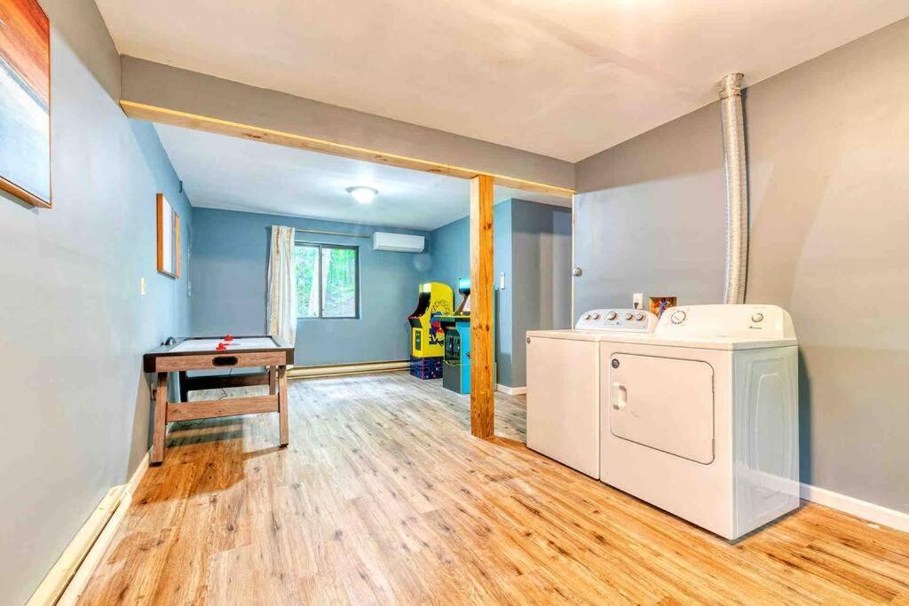 Grand Woodland Retreat - Hot Tub - Game *