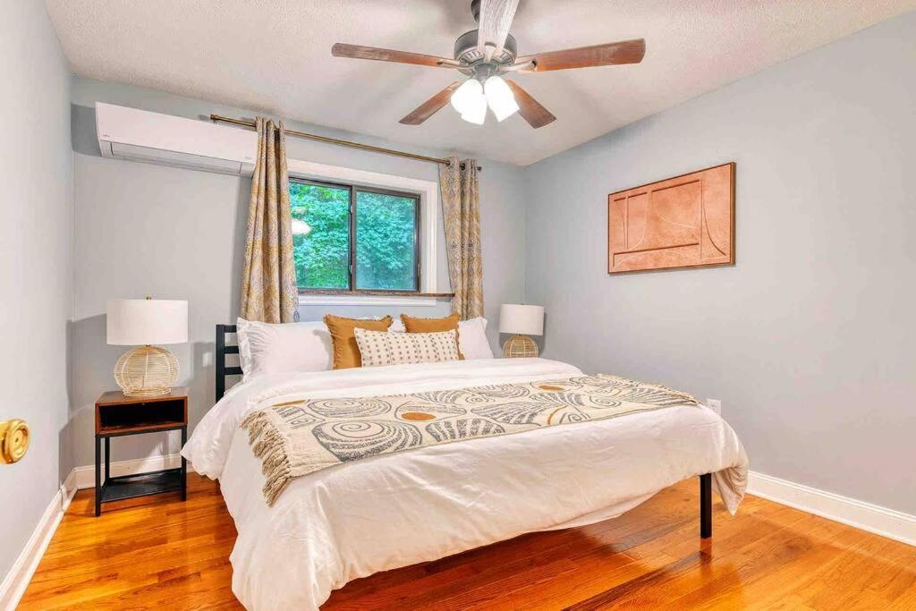 Grand Woodland Retreat - Hot Tub - Game Holiday home Gouldsboro