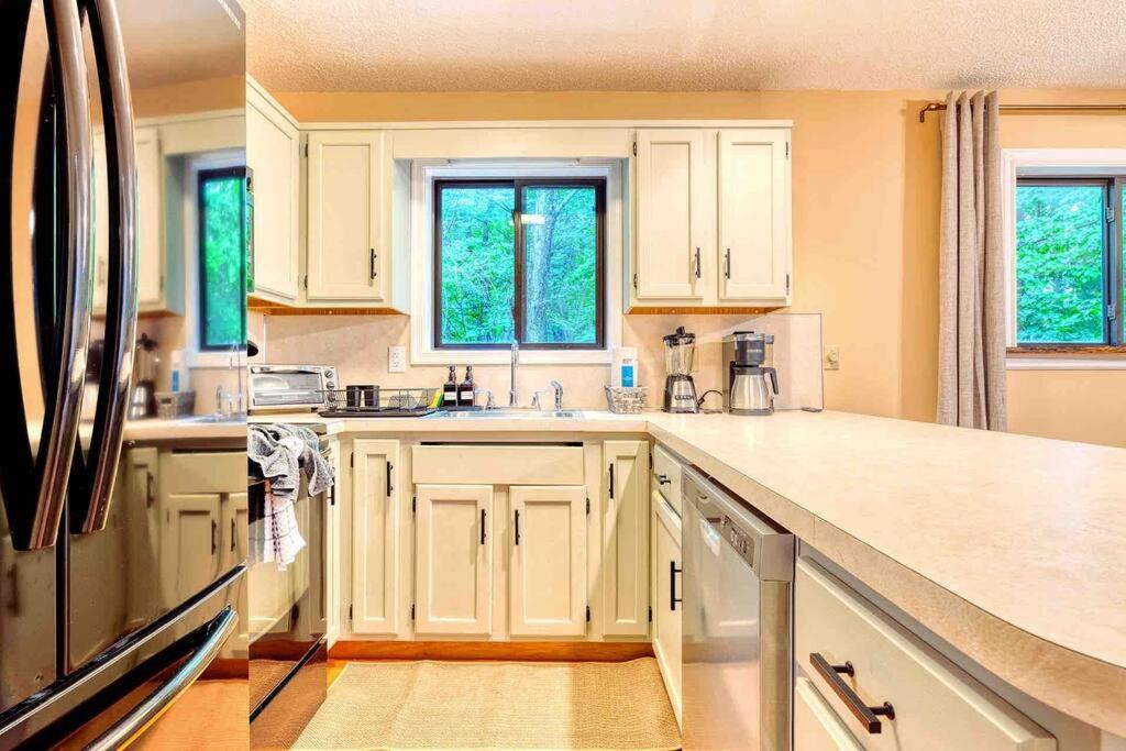 Grand Woodland Retreat - Hot Tub - Game Holiday home Gouldsboro