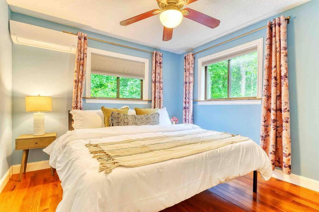 Grand Woodland Retreat - Hot Tub - Game * Gouldsboro