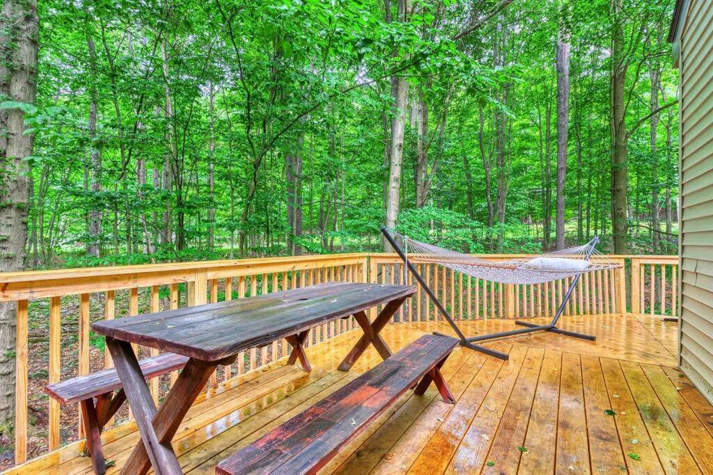 Grand Woodland Retreat - Hot Tub - Game Holiday home Gouldsboro